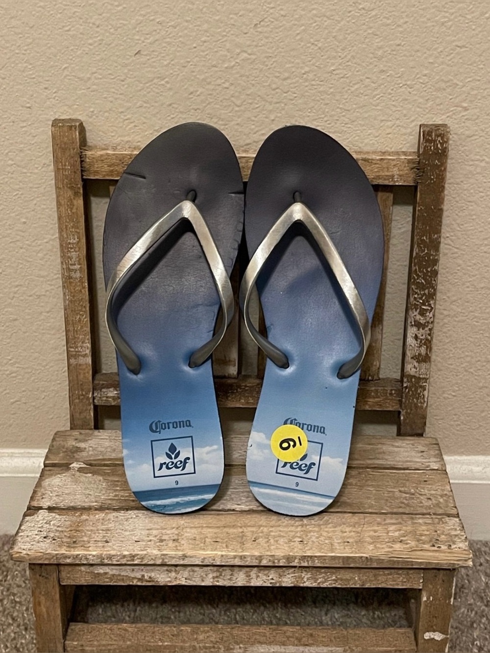 Corona x Reef Flip Flops Sandals Women’s Size 9